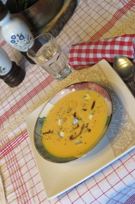 soupe de carottes et fromage de chévre